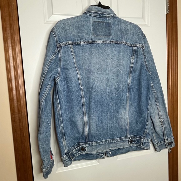 Levis Premium Trucker Jacket Mens Large Blue Denim Logo Tape Sleeve Stripe L - Picture 6 of 11